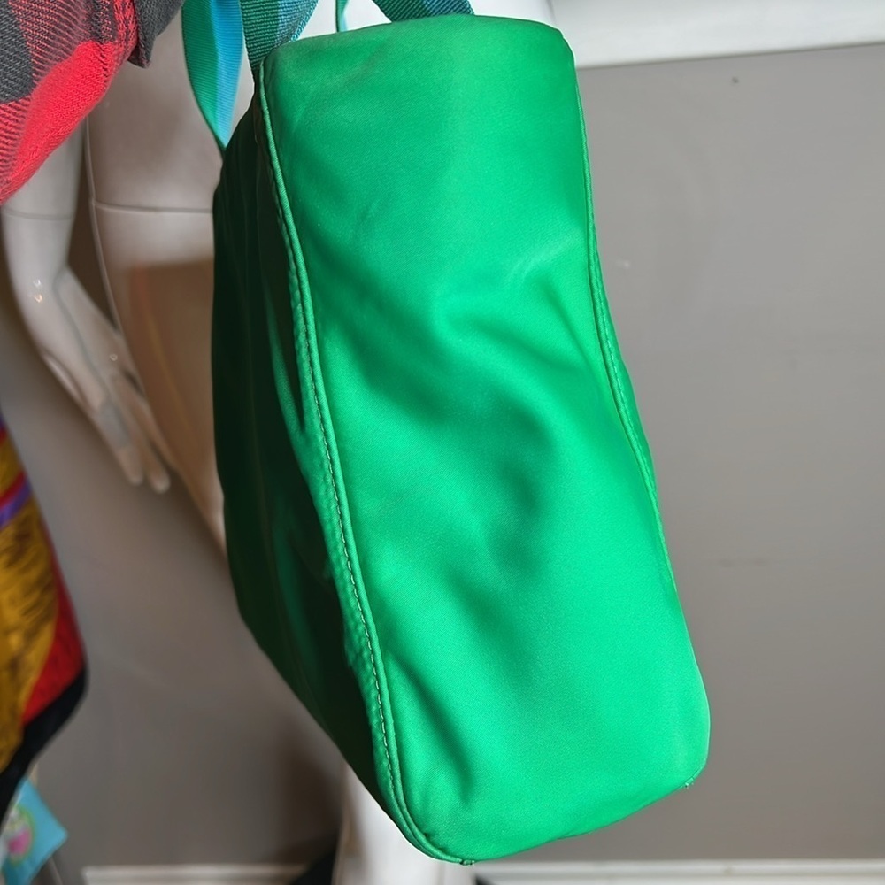 Kate Spade New York Web Quinn Leroy Street Humminbird Tote Bag in Green - Picture 8 of 10